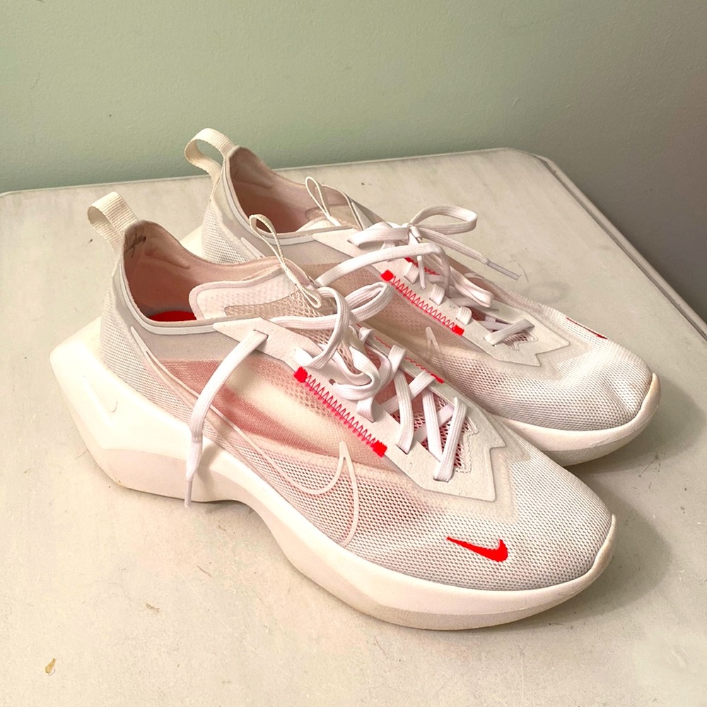 Nike Vista Lite white shoes